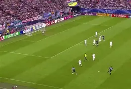 精彩进球集锦，球员绽放华丽脚法